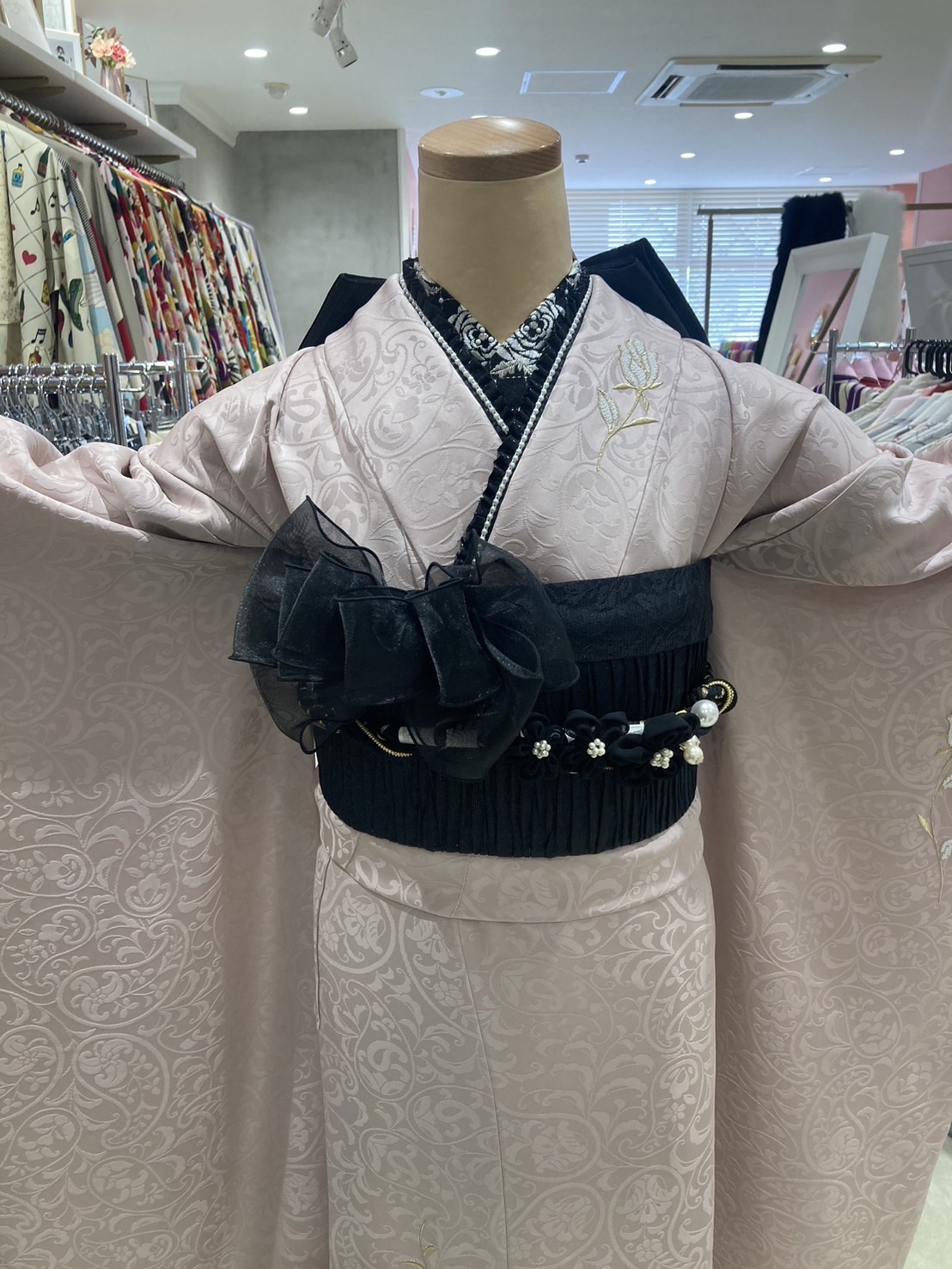 成人式　振袖　TAKAZEN　TAKAZEN姫路店　袴　振袖レンタル　前撮り撮影会　姫路市　加古川市　キラキラ　くすみカラー　ピンク　リボン　2026年成人式　2025年成人式　