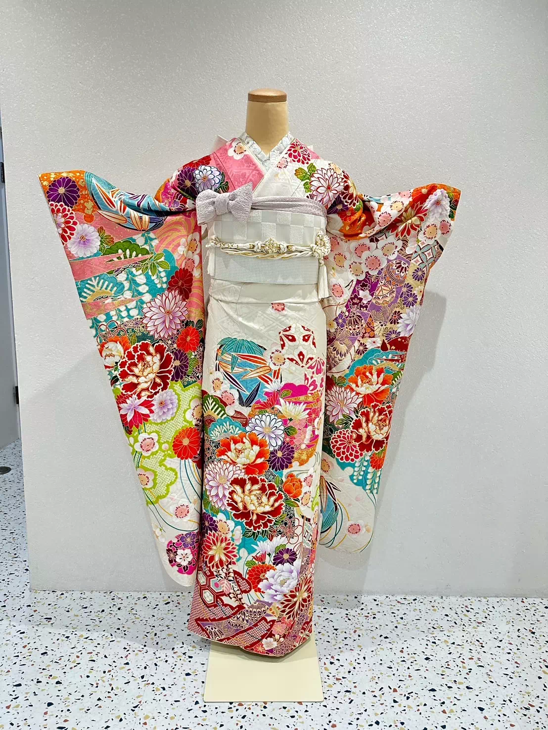 TAKAZEN姫路店　姫路市　成人式　卒業式　袴　振袖　イマドキ振袖　香音　