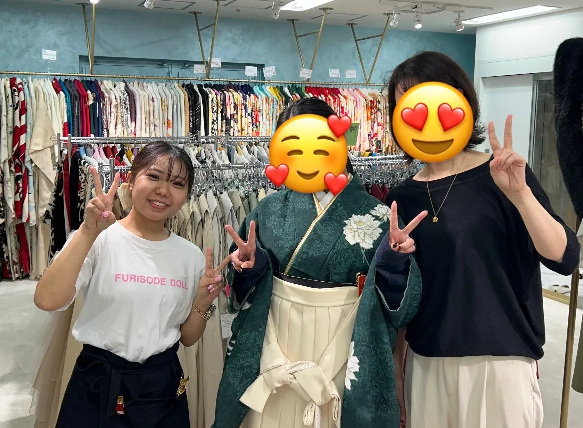 袴レンタル　卒業式　なんば　心斎橋　天王寺　　緑の袴　アイボリー　イマドキ　クリーム袴　レース袴