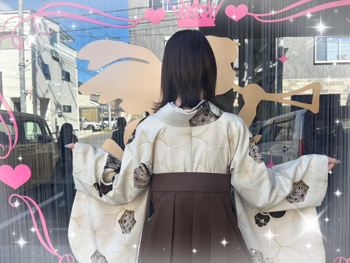 卒業式　袴　前撮り撮影会　JAPANSTYLE×中村里砂ブランド袴　くすみカラー古典　ベージュ/淡い色　梅柄　人気