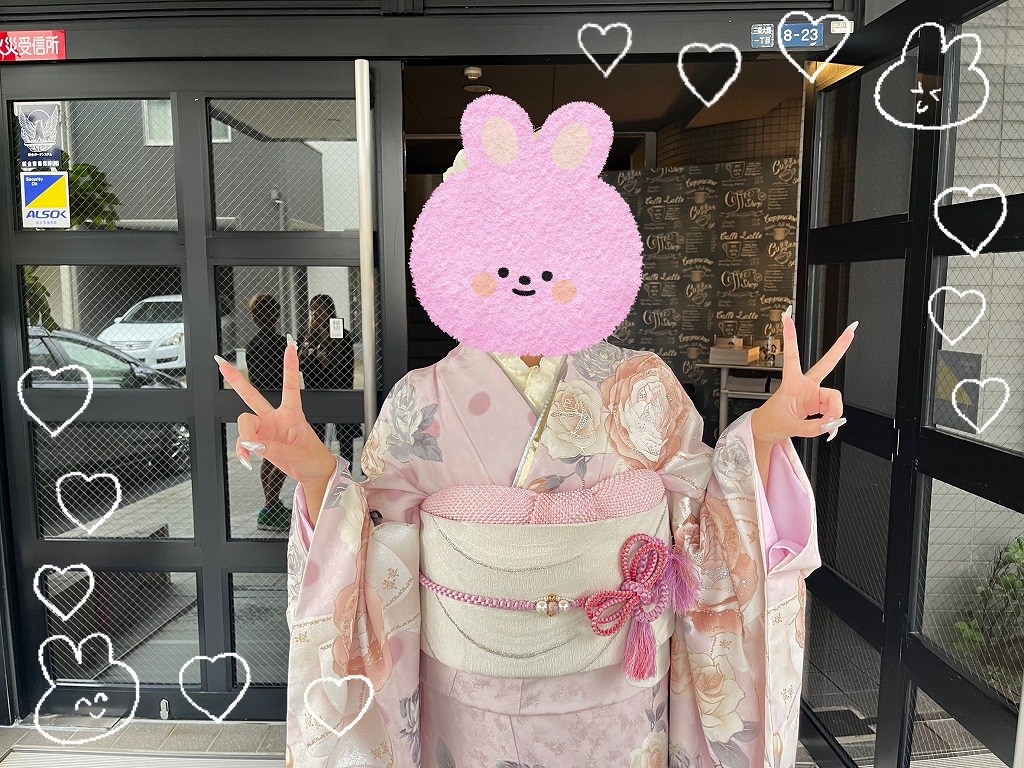 振袖　レンタル　奈良　帯　可愛い　アレンジ　華やか　綺麗　ヘップバーンシャネルカラー　白/薄ピンク　バラ/リボン柄　かわいい　スワロフスキー付き　レースインナー/ヒールコーデ　ぴょな