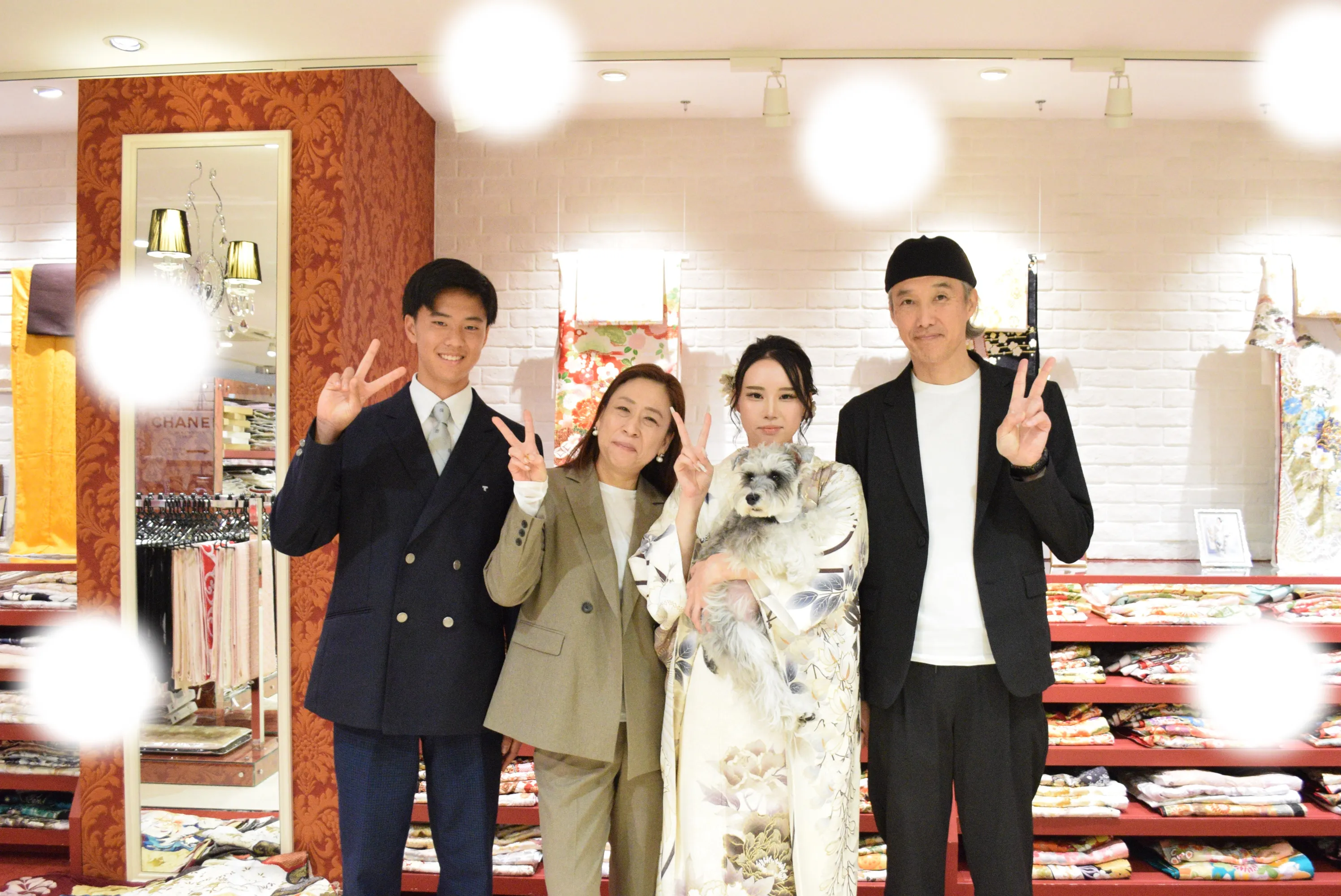 成人式　前撮り　梅田　家族写真　白　綺麗