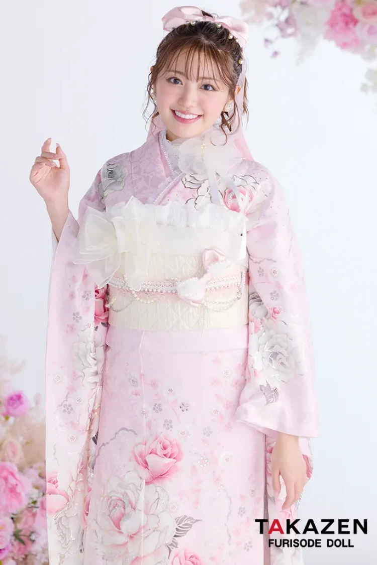 TAKAZENのレンタル振袖 ヘップバーンコスメカラー　ピンク　バラ柄　甘めガーリー　スワロフスキー/パール付き　あざとかわいい　量産型　レースインナーコーデ　香音【通販可】26002