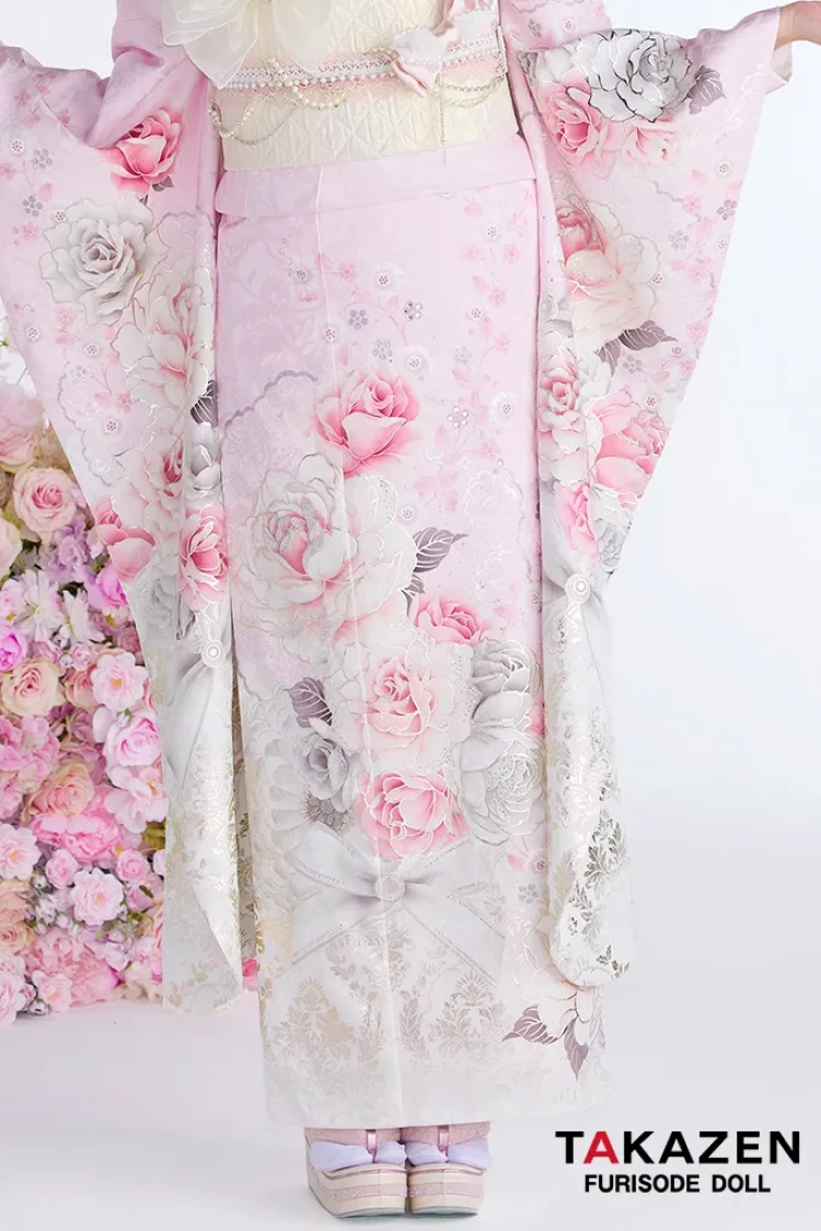 TAKAZENのレンタル振袖 ヘップバーンコスメカラー ピンク バラ柄 甘めガーリー スワロフスキー/パール付き あざとかわいい 量産型 レースインナーコーデ 香音【通販可】26002