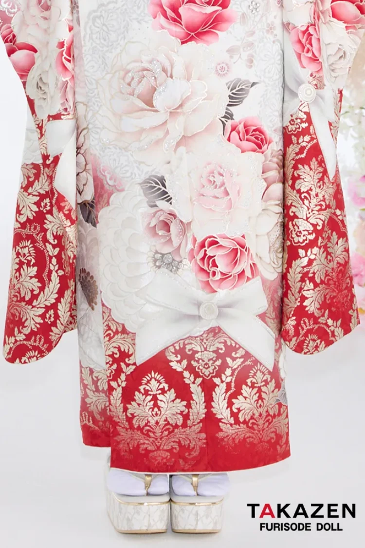 TAKAZENのレンタル振袖 ヘップバーンコスメカラー 白/赤 バラ柄 キラキラ スワロフスキー/パール付き おしゃれ 一番かわいい キルティング帯 リボンコーデ 香音【通販可】26003