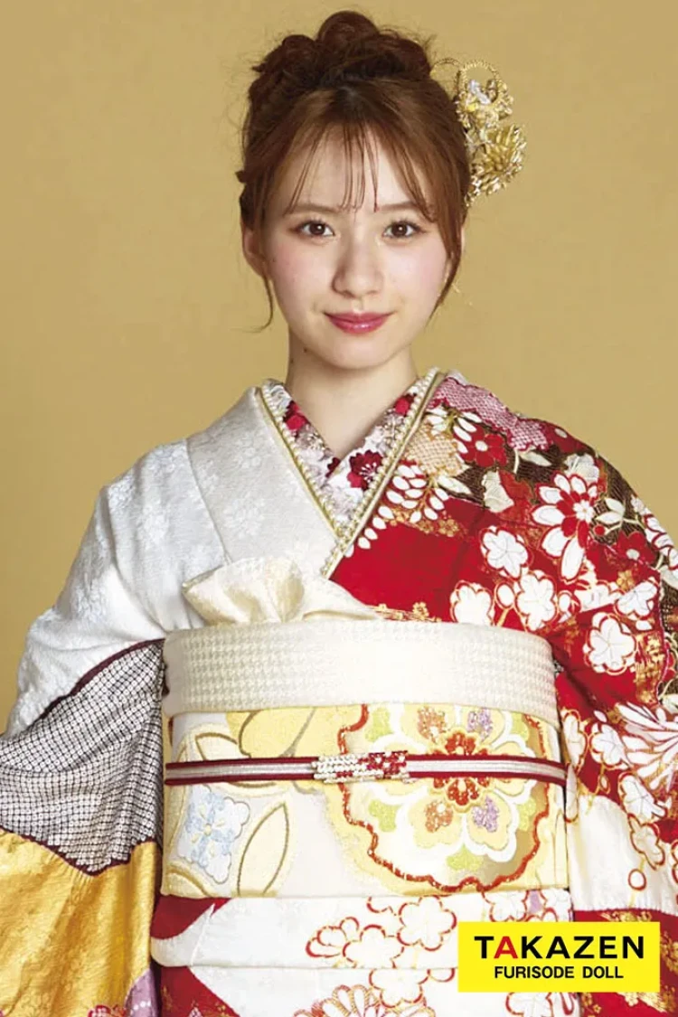TAKAZENのレンタル振袖 最高級古典柄振袖 滝泰/最高級金彩刺繍絞り友禅 赤/金 貝桶柄/牡丹柄 大人っぽい 豪華な振袖 絞り 白宮みずほ【通販可】26039