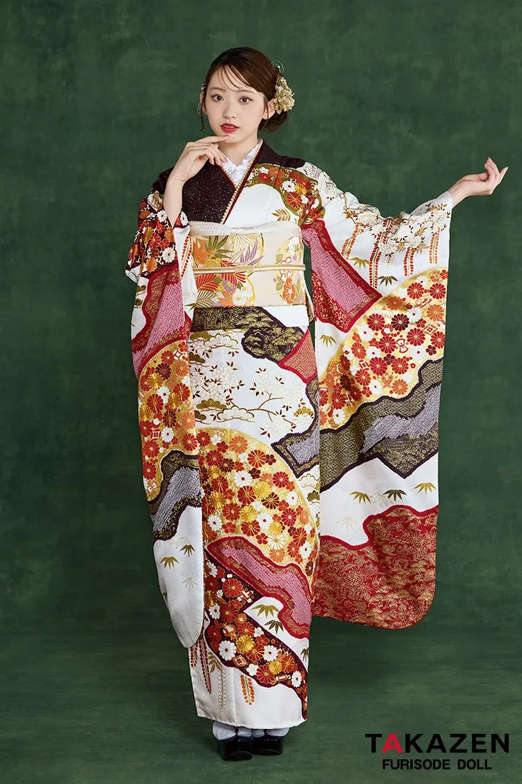 TAKAZENのレンタル振袖 プレミアム古典 青柳/最高級金駒繍絞り手描友禅 白/赤 菊柄 高級振袖 綺麗 はんなり 豪華 村上なずな【通販可】26045