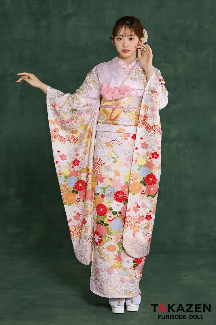 TAKAZENのレンタル振袖 プレミアム古典　青柳/最高級手描友禅　ピンク/薄い色　菊柄　かわいらしい振袖　はんなり　上品　清楚　村上なずな【通販可】26049