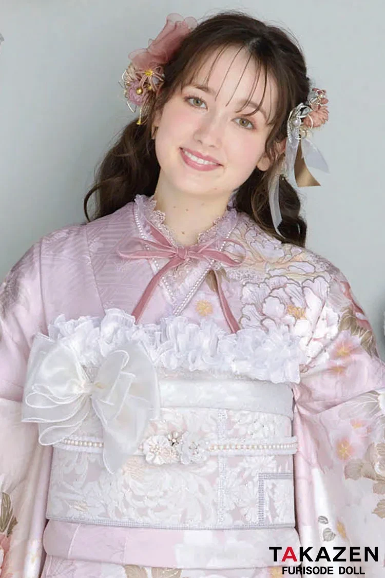 振袖単品♡オフホワイトにくすみパステル♡ くすみカラー古典 ミントグリーン/淡色 牡丹柄 ダスティーカラー 大人