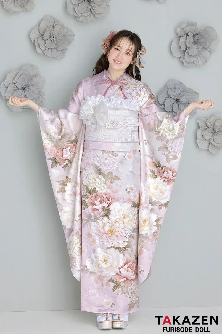 くすみカラーガーリー 薄ピンク/淡い色 牡丹柄 かわいい トレンド