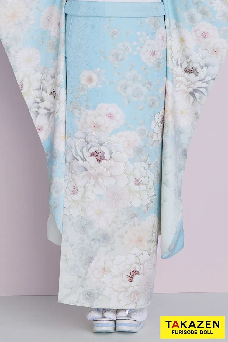 TAKAZENのレンタル振袖 くすみカラーガーリー 水色/アイスブルー/淡い色 牡丹柄 かわいい 流行 おしゃれ リボン小物コーデ 綺麗 佐藤不二子【通販可】26058