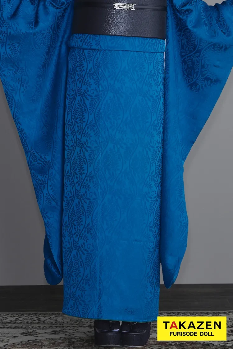 TAKAZENのレンタル振袖 ヴィンテージスタイル 青/ブルー 無地 シンプル クール 目立つ かっこいい かぶらない 派手 スタイリッシュ 谷田ラナ【通販可】26065
