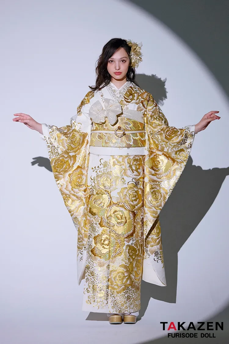 TAKAZENのレンタル振袖 モード系 白金/ゴールド 薔薇柄 ゴージャス キラキラ振袖 スワロフスキー付き 派手 一番目立つ セクシー ラグジュアリー 香川るな【通販可】26074