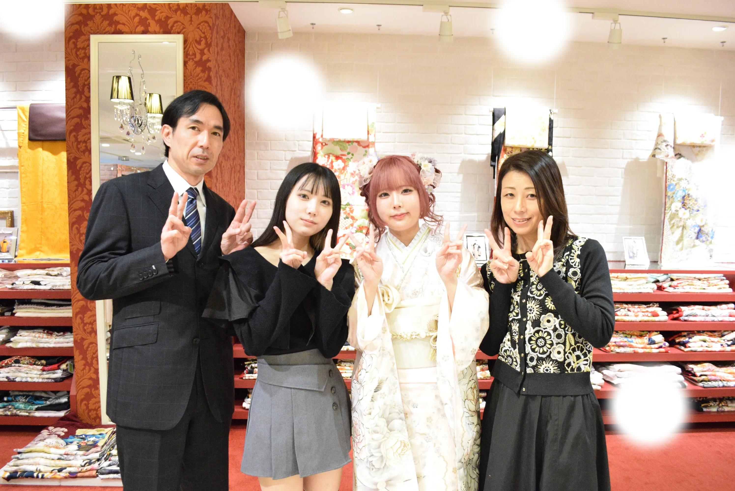 成人式　前撮り　梅田　可愛い　家族写真　ヘップバーン　ピンク　キラキラ