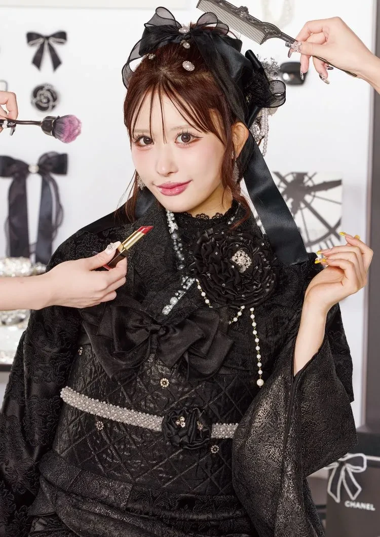 黒のワンホンスタイルのオリジナル振袖