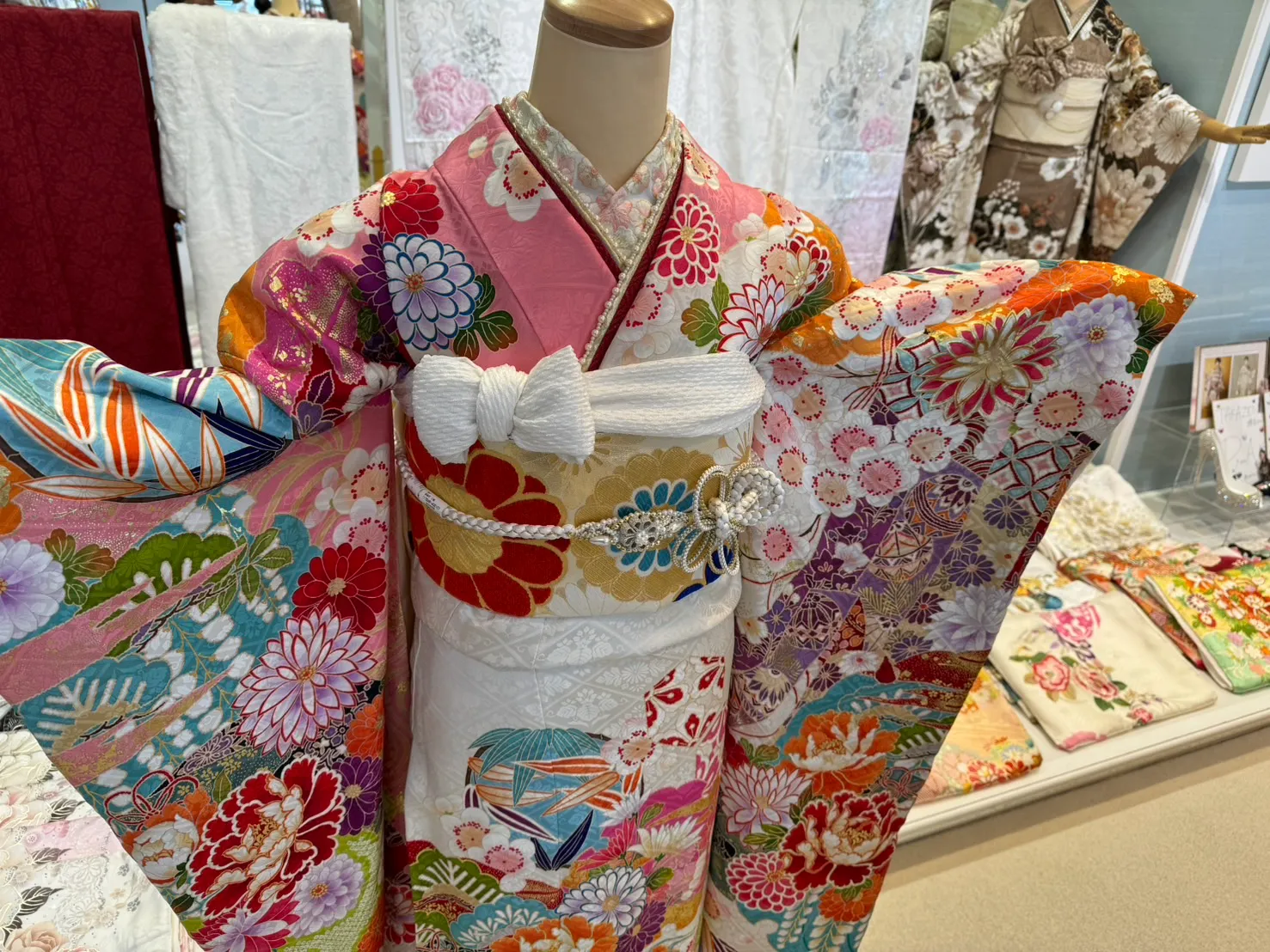 TAKAZEN　タカゼン　成人式振袖　振袖レンタル　古典柄　王道古典　ピンク振袖　かわいい　華やか　鮮やか