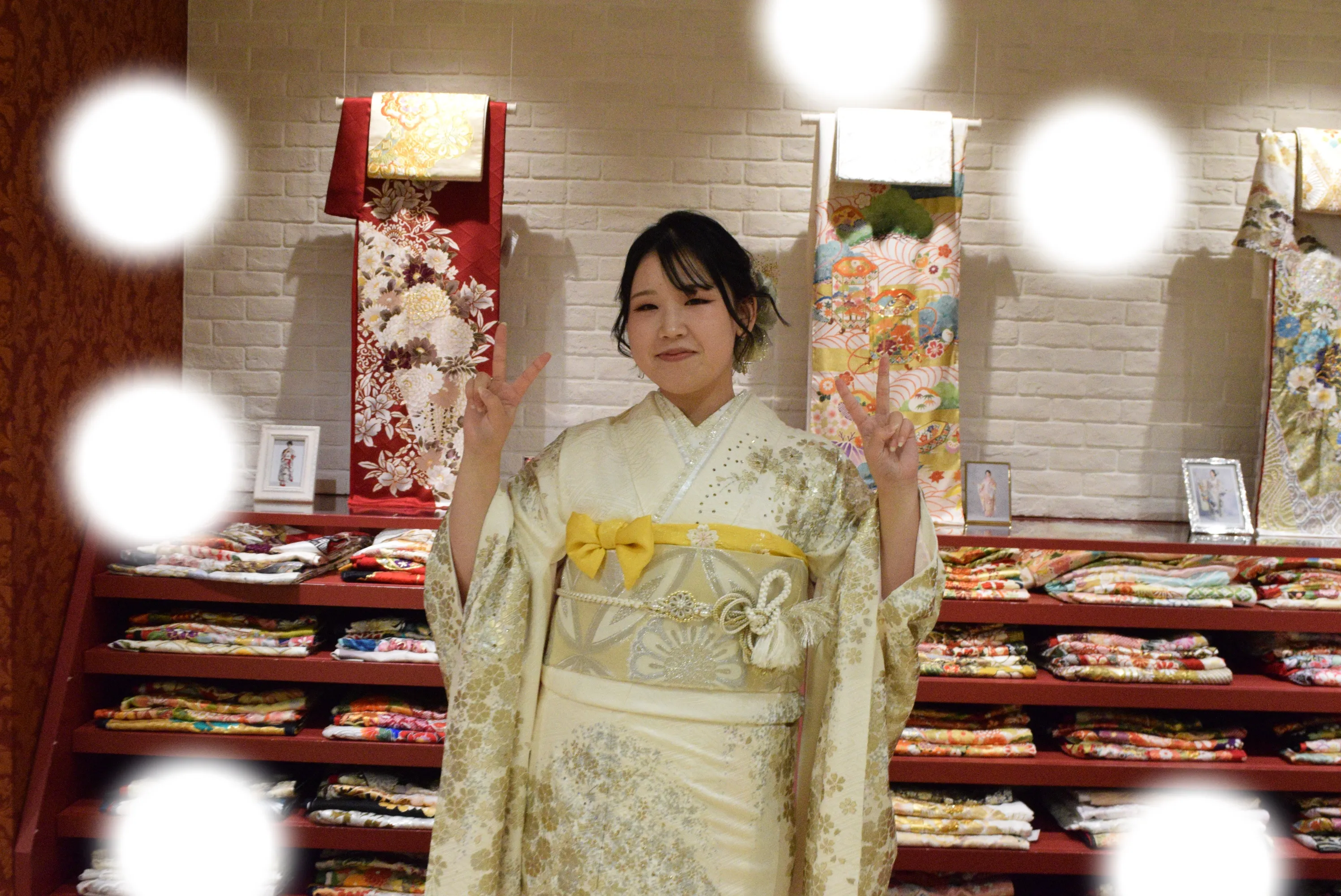 成人式　前撮り　梅田　レンタル　可愛い　綺麗　白×ゴールド