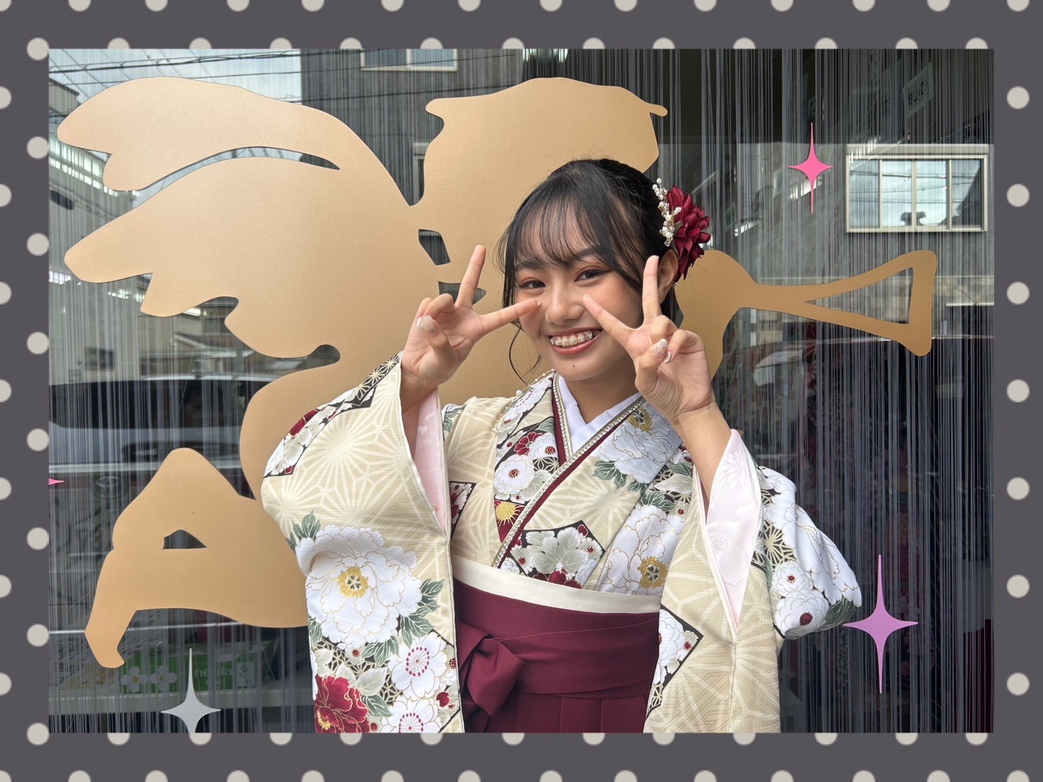 袴　レンタル　奈良　袴安い　可愛い　オシャレ　くすみ　イマドキ　レース　JAPANSTYLE×中村里砂ブランド袴　くすみカラー古典　クリーム/ブラウン　毬柄　シンプル　おしゃれ【通販可】R23036JAPANSTYLE×中村里砂ブランド袴　くすみカラー古典　クリーム/ブラウン　毬柄　シンプル　おしゃれ【通販可】R23036