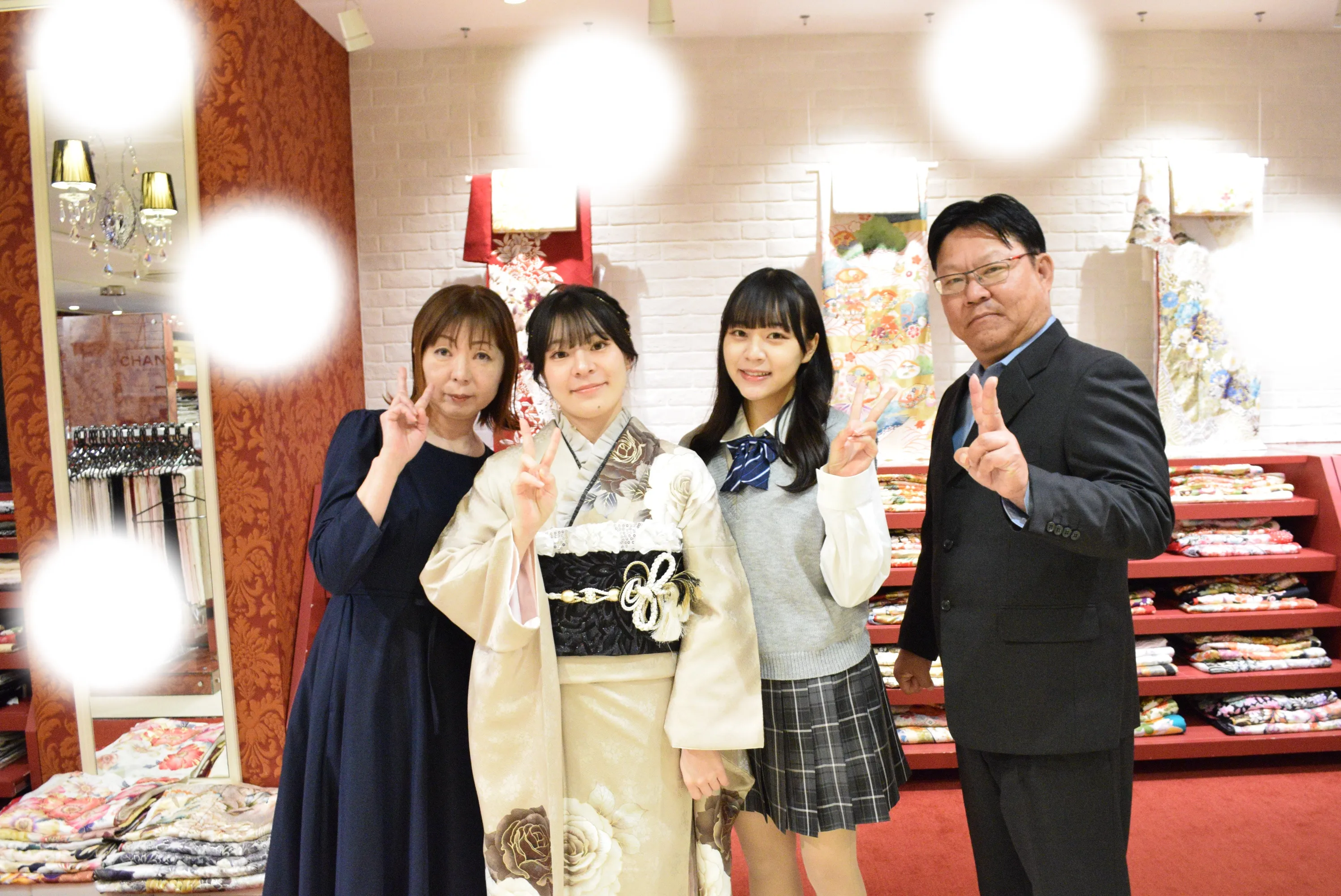 成人式　前撮り　梅田　レンタル　フォトプラン　くすみカラー　家族写真