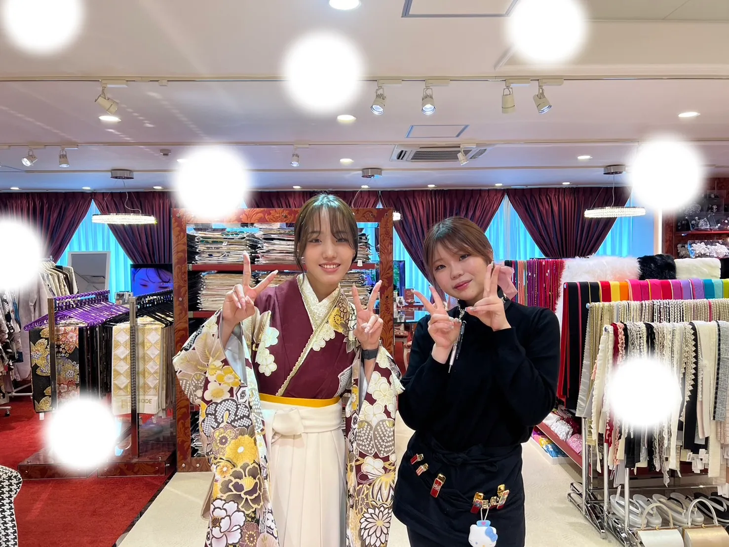 卒業式　袴　赤　可愛い