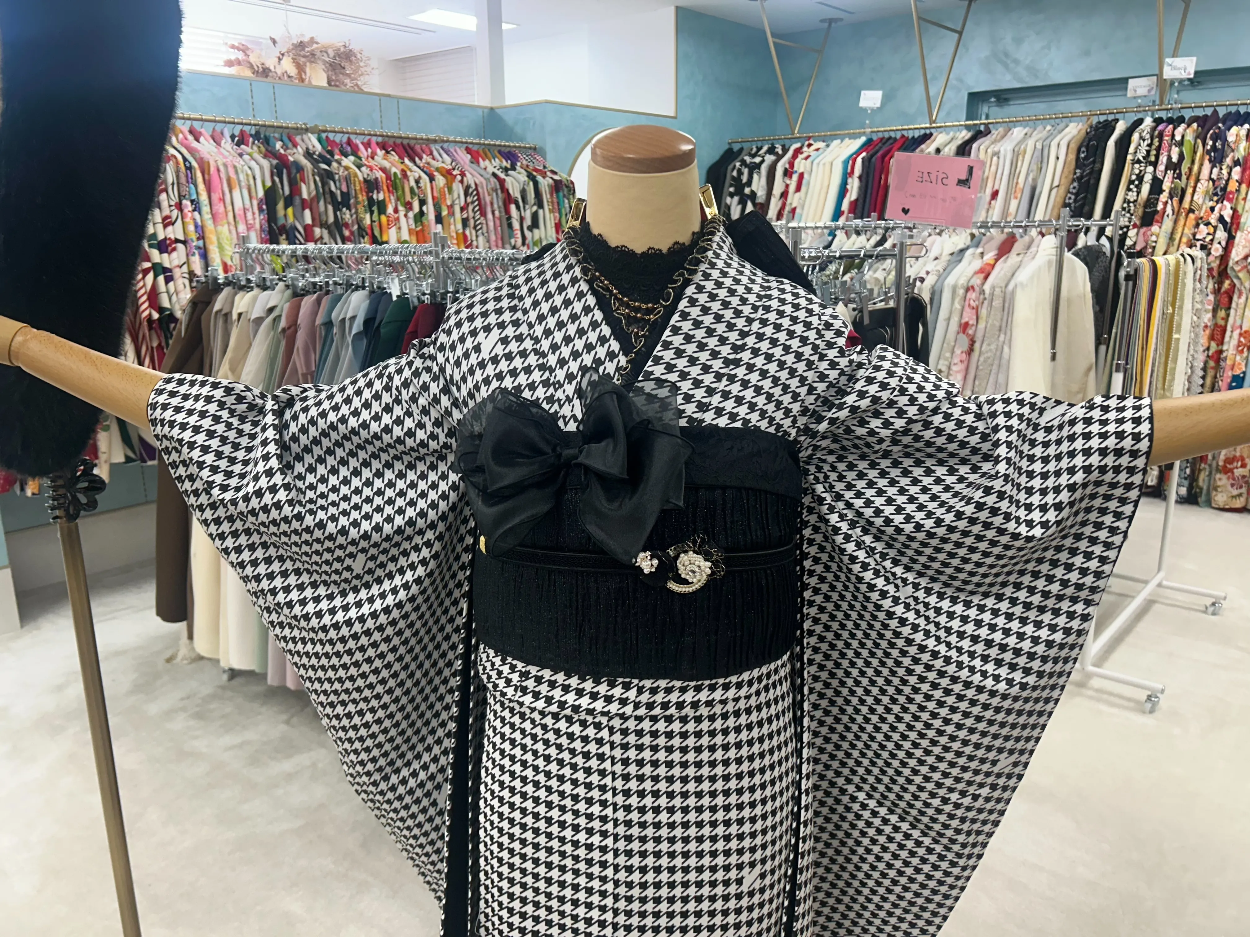 TAKAZEN姫路店　姫路市　成人式　卒業式　袴　振袖　イマドキ振袖　くすみレトロ　ヒョウ柄　個性的