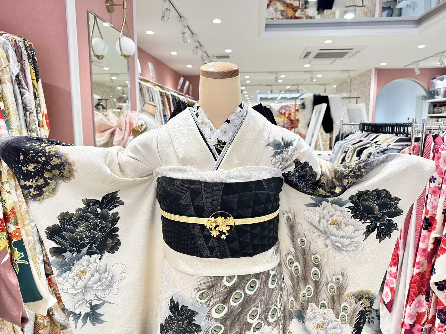 TAKAZEN姫路店　姫路市　成人式　卒業式　袴　振袖　イマドキ振袖　古典柄　口コミ　振袖レンタル　イマドキコーディネート　姫路市振袖レンタル　takazen　2024年成人 2025年成人　成人式　