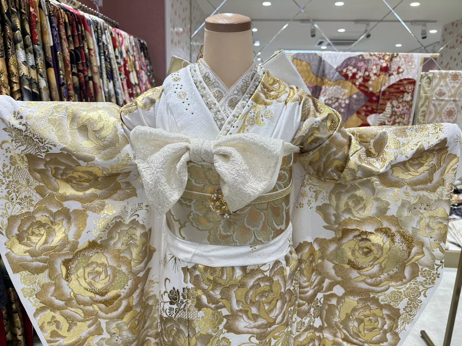 TAKAZEN姫路店　加古川市　高砂市　人気振袖　振袖レンタル　姫路市　成人式　卒業式　袴　振袖　イマドキ振袖　香音　