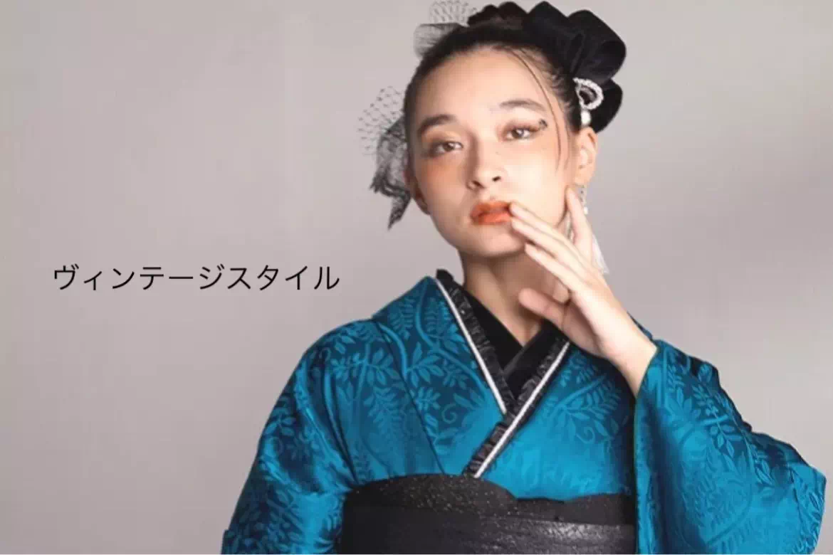 【TAKAZEN神戸旧居留地店】♡18日　シンプルな無地のデザインのヴィンテージスタイルのお振袖のご紹介です♡