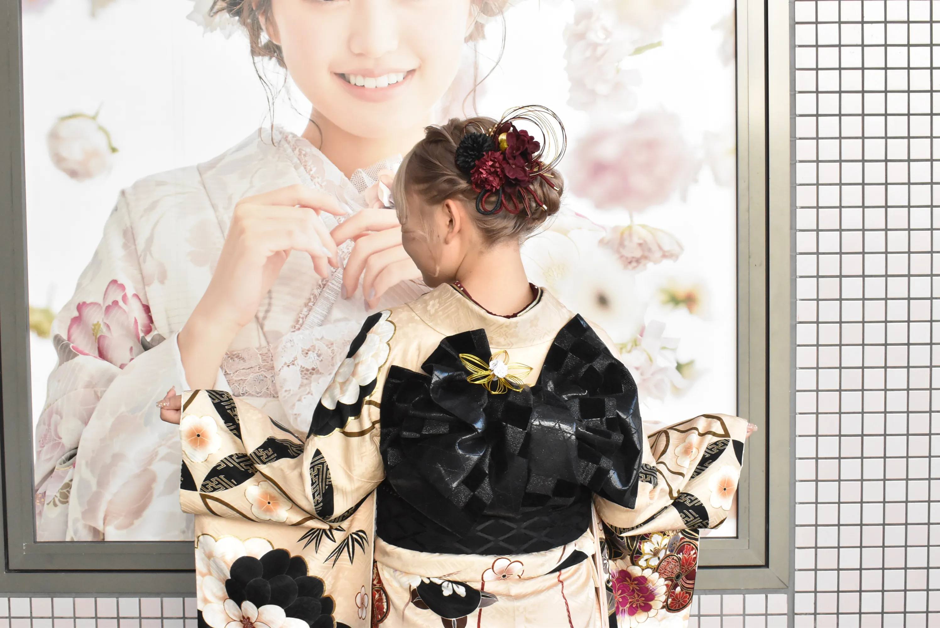 2026年成人　前撮り　振袖　くすみ　かわいい　TAKAZEN　タカゼン　