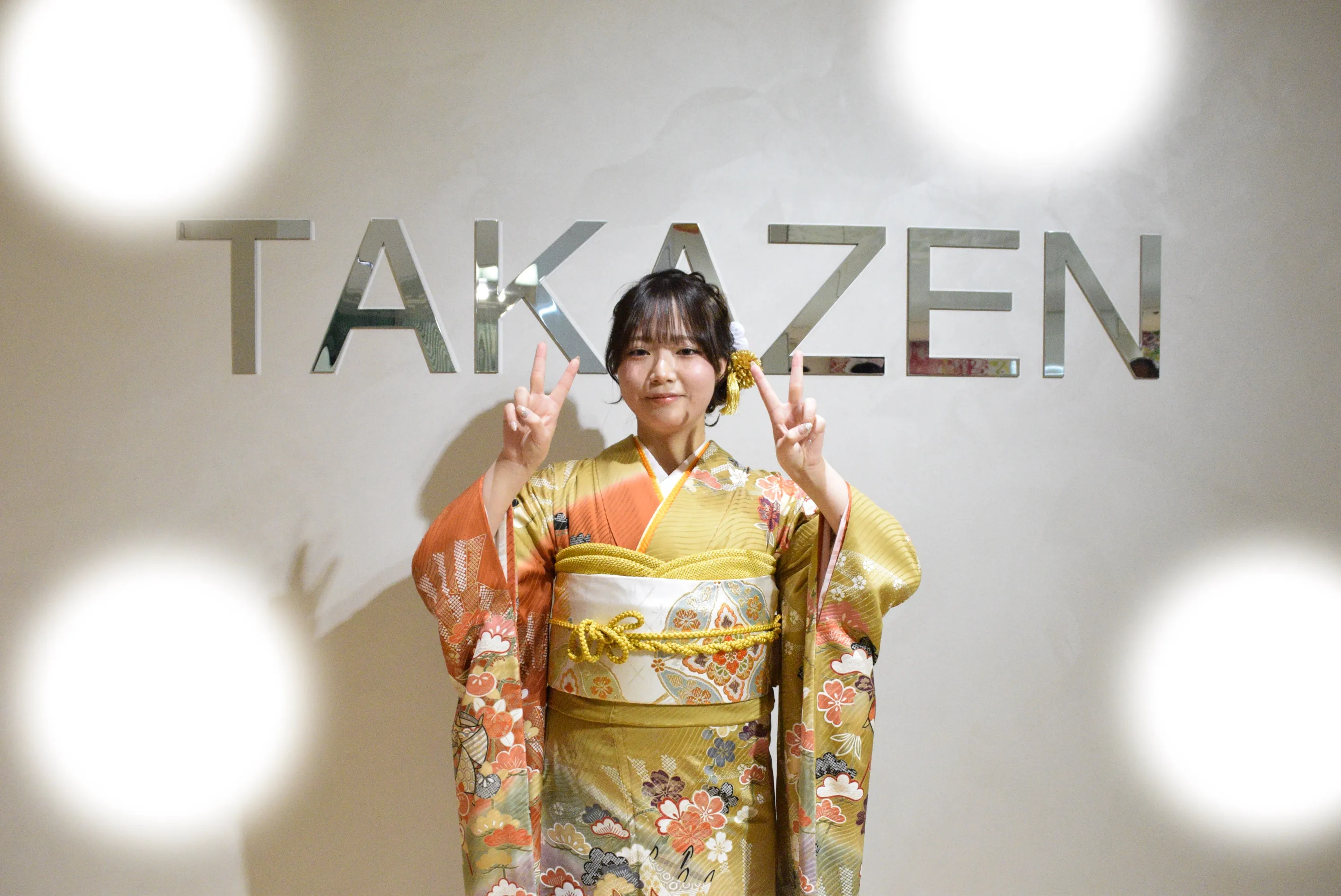 成人式　前撮り　梅田　袴　くすみカラー　かわいい　イマドキ　淡色　古典　タカゼン　撮影