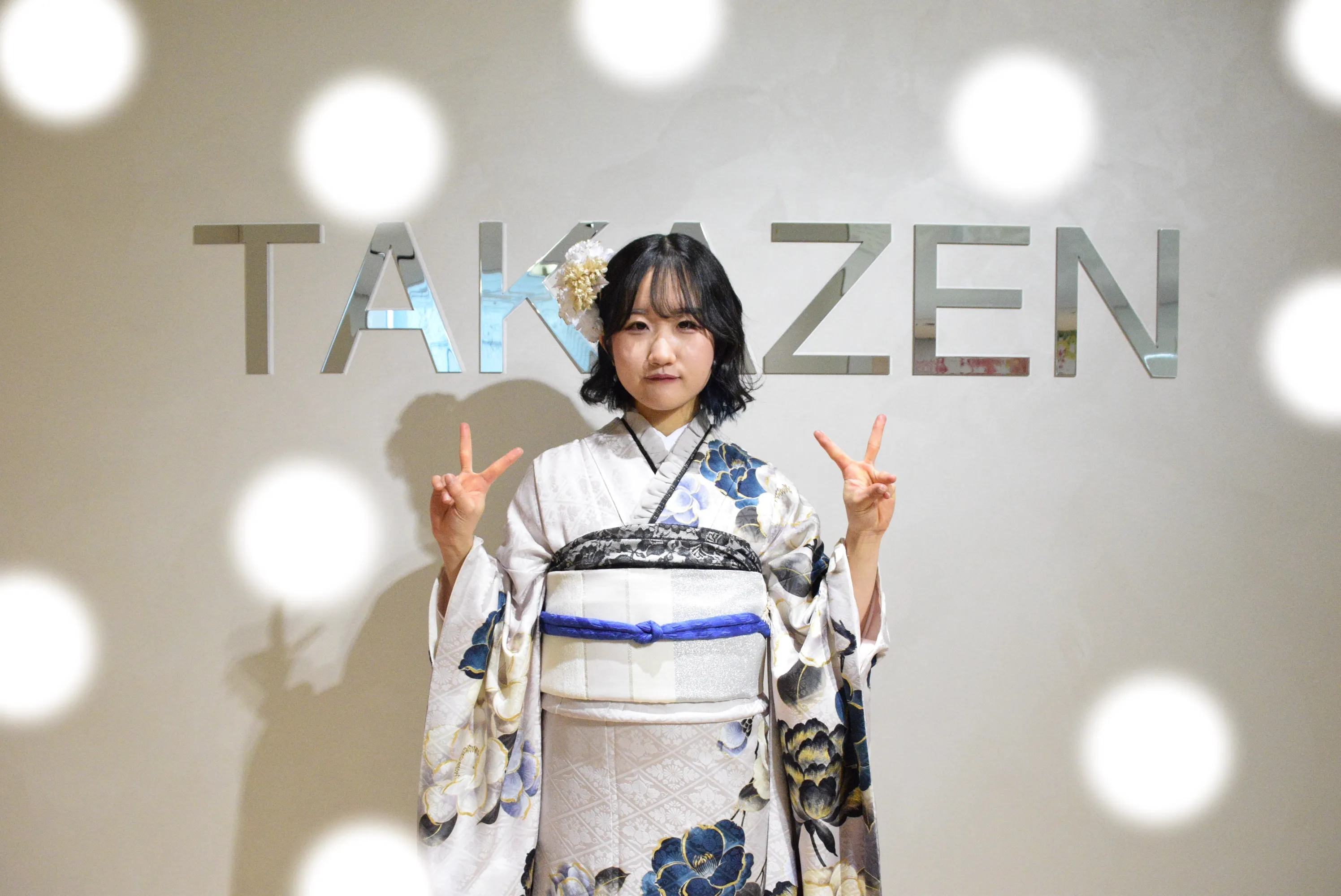成人式　前撮り　梅田　袴　くすみカラー　かわいい　イマドキ　淡色　古典　タカゼン　撮影