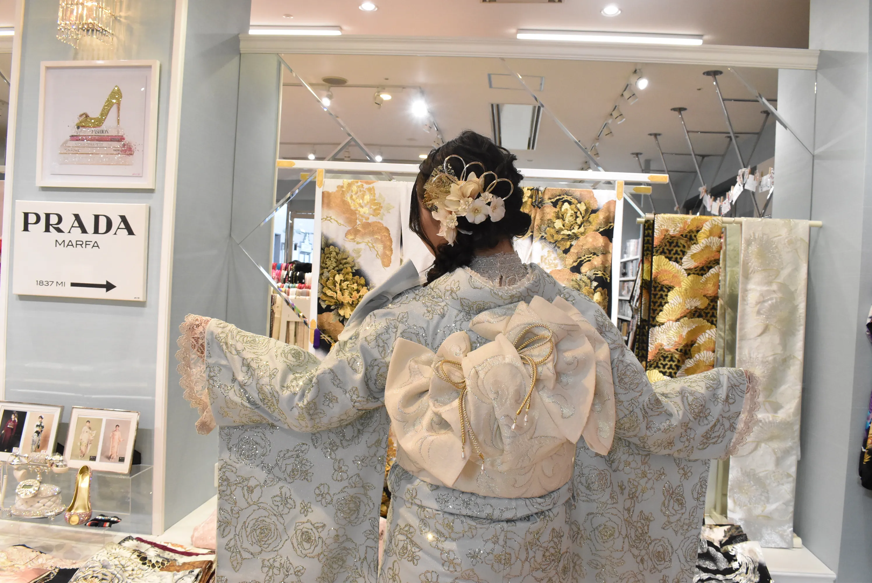 TAKAZEN　タカゼン　振袖　バラ　キラキラ