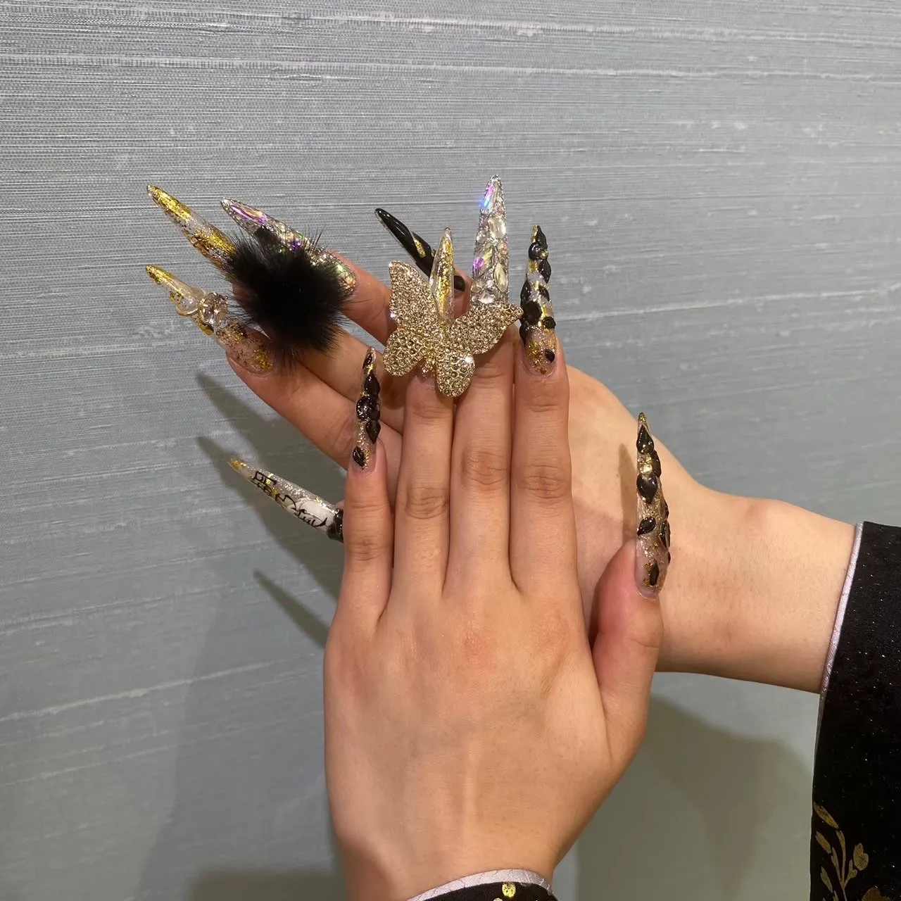 ネイル　成人式　ゴールド　目立つ　派手　かっこいい