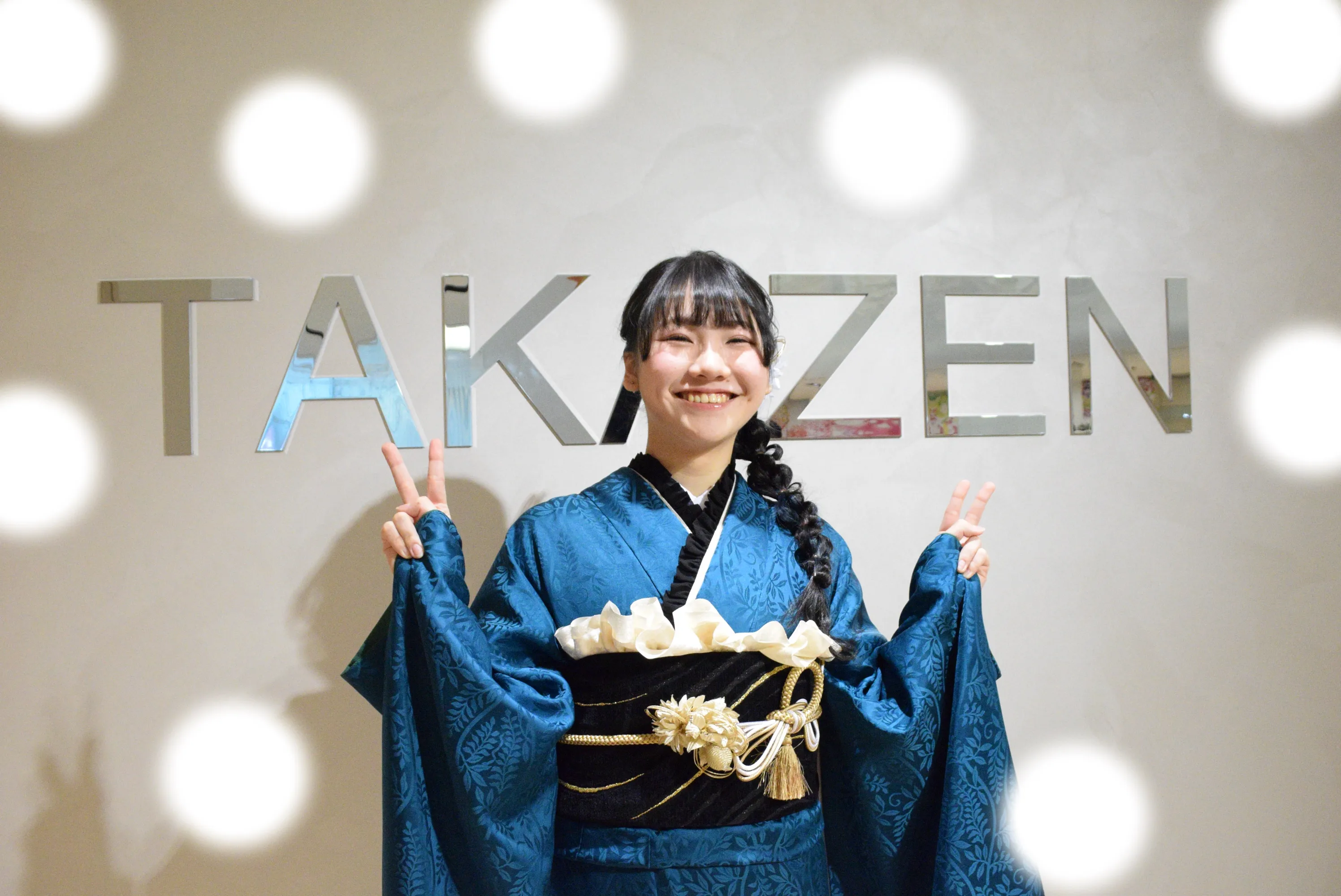 成人式　前撮り　梅田　袴　くすみカラー　かわいい　イマドキ　淡色　古典　タカゼン　撮影