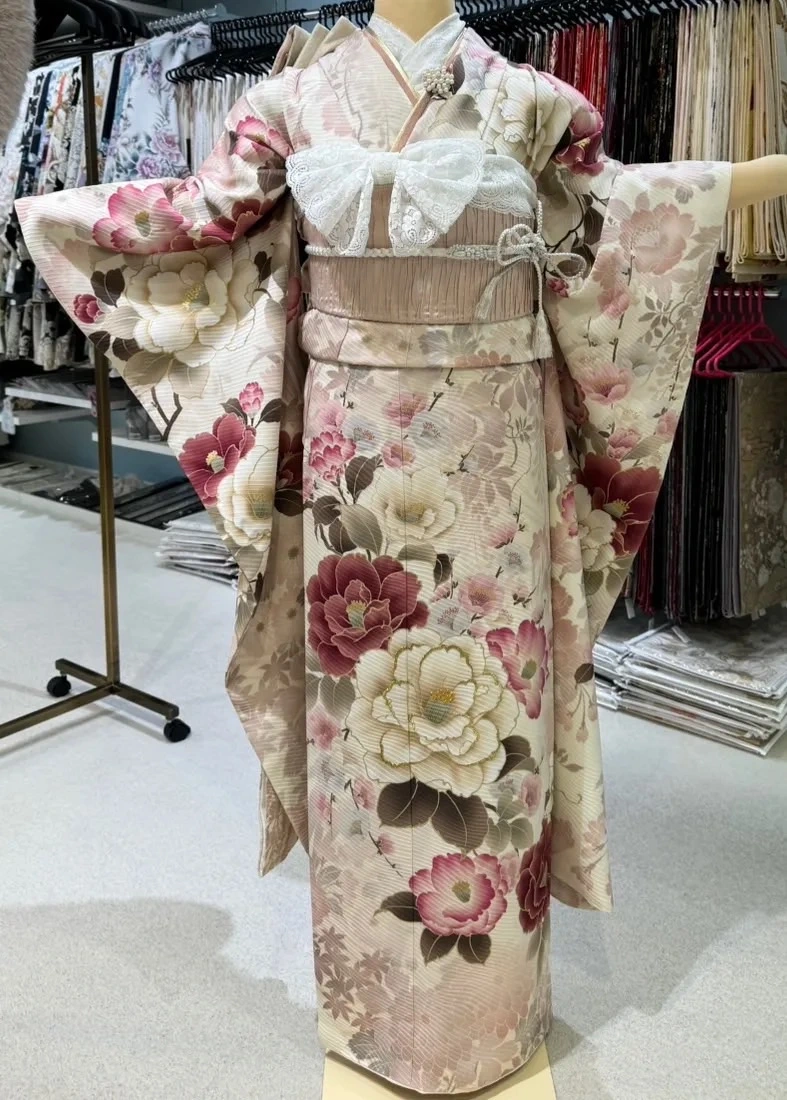 成人式振袖　くすみピンク　可愛い系振袖　新作