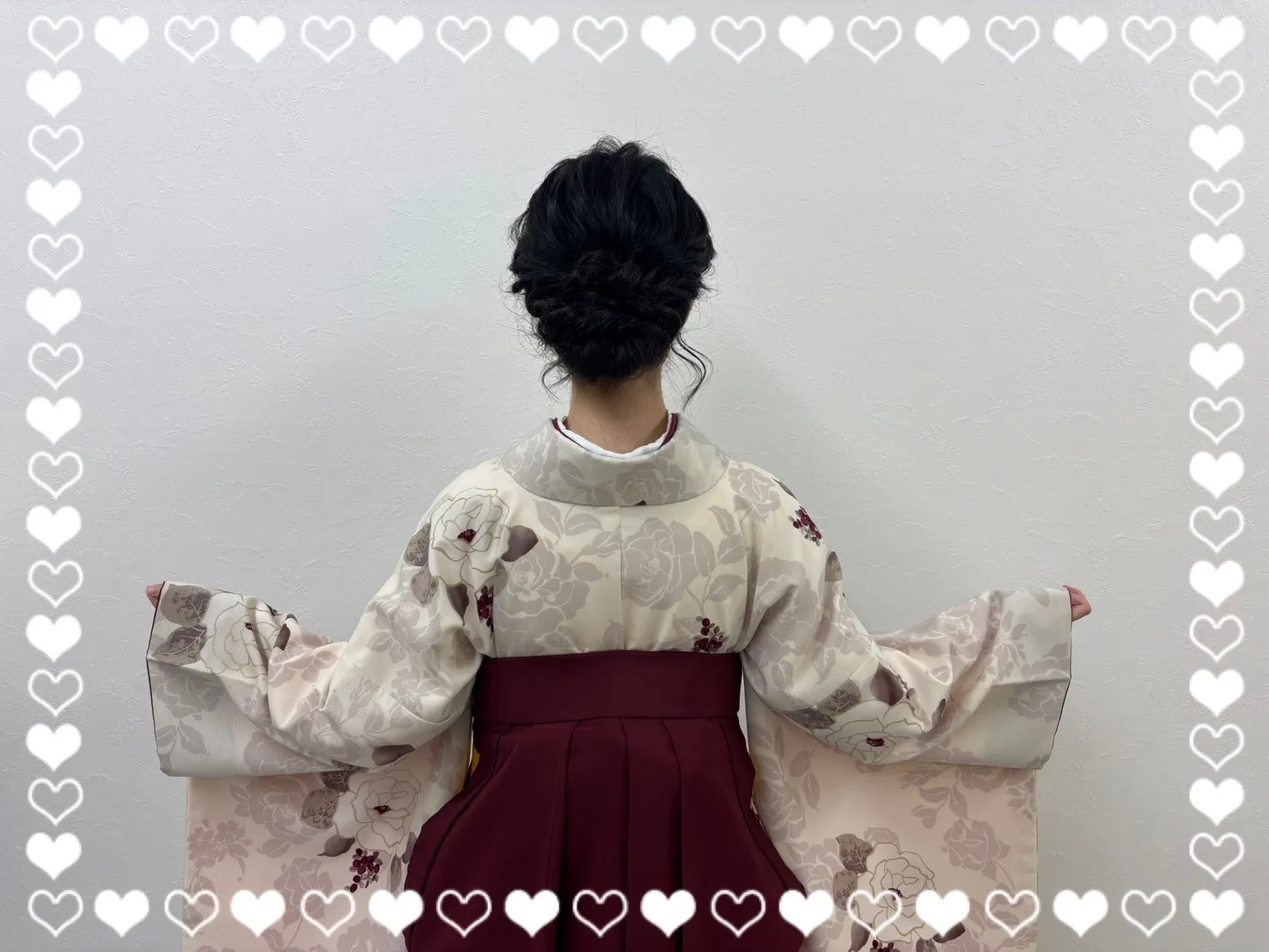 卒業式　袴　前撮り撮影会　　JAPANSTYLE×中村里砂ブランド袴　くすみカラーガーリー　白/オフホワイト/ベージュ　可愛い　人気