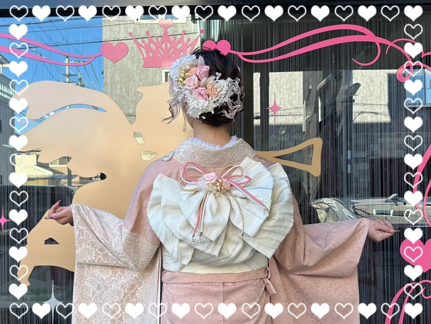 成人式　振袖　前撮り撮影会　ヘップバーンミニョン　ピンクベージュ　立体花　フレンチガーリー　おしゃれ　かわいい　誰とも被らない　レースインナー/ブーツコーデ　香音