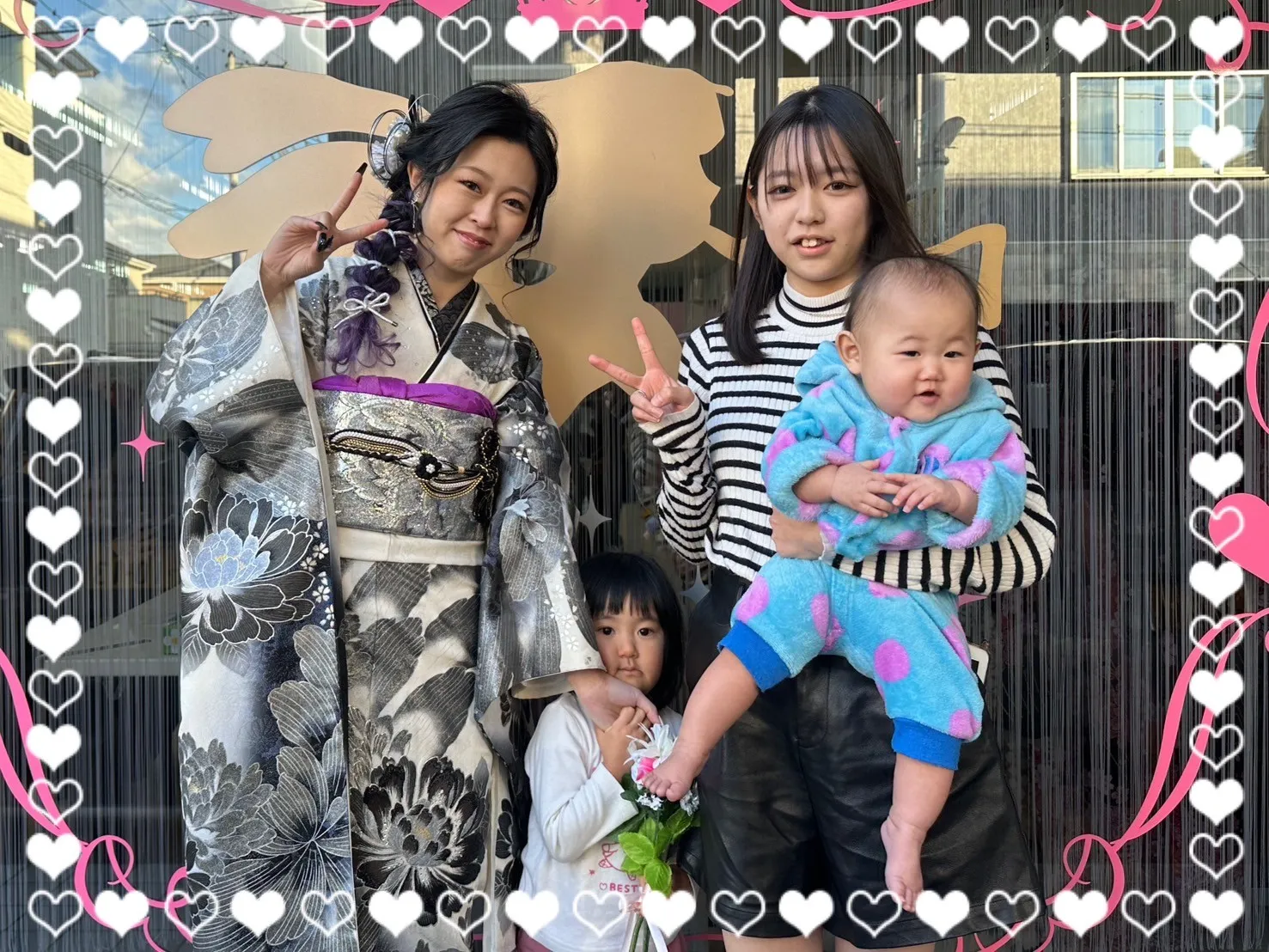 成人式　振袖　前撮り撮影会　奈良　モード　白/黒/シルバー(銀色)　牡丹柄　花魁風　渋い　かっこいい系振袖　派手目立つ　モノトーン　クール系　ギャル