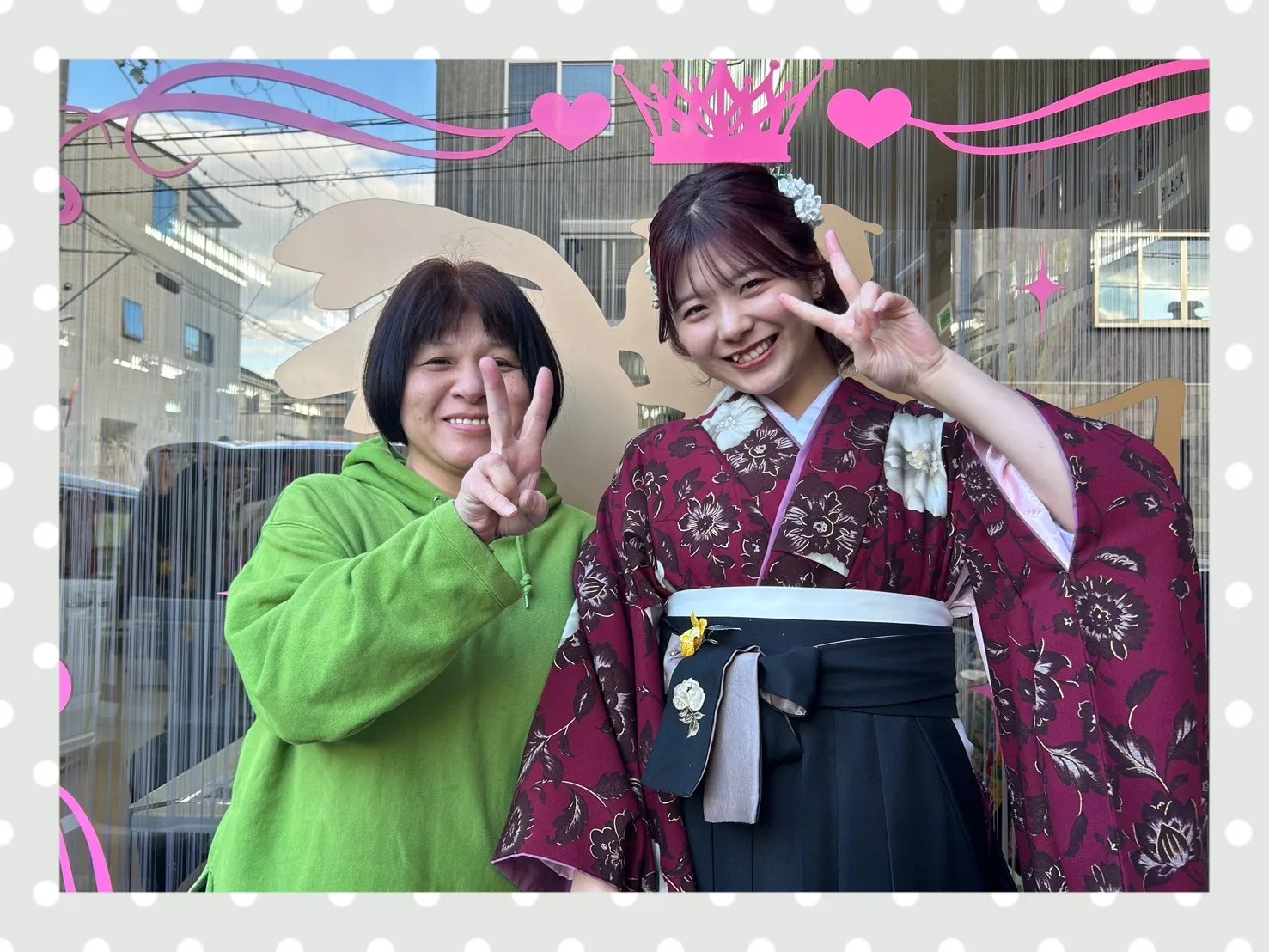 卒業式　袴　前撮り撮影会　奈良　玉城ティナ×紅一点ブランド袴　レトロ　ワインレッド　バラ柄　地雷系　個性的　洋風　ラブリー