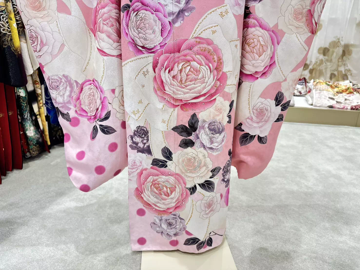 TAKAZEN姫路店　加古川市　高砂市　人気振袖　振袖レンタル　姫路市　成人式　卒業式　袴　振袖　イマドキ振袖　香音　