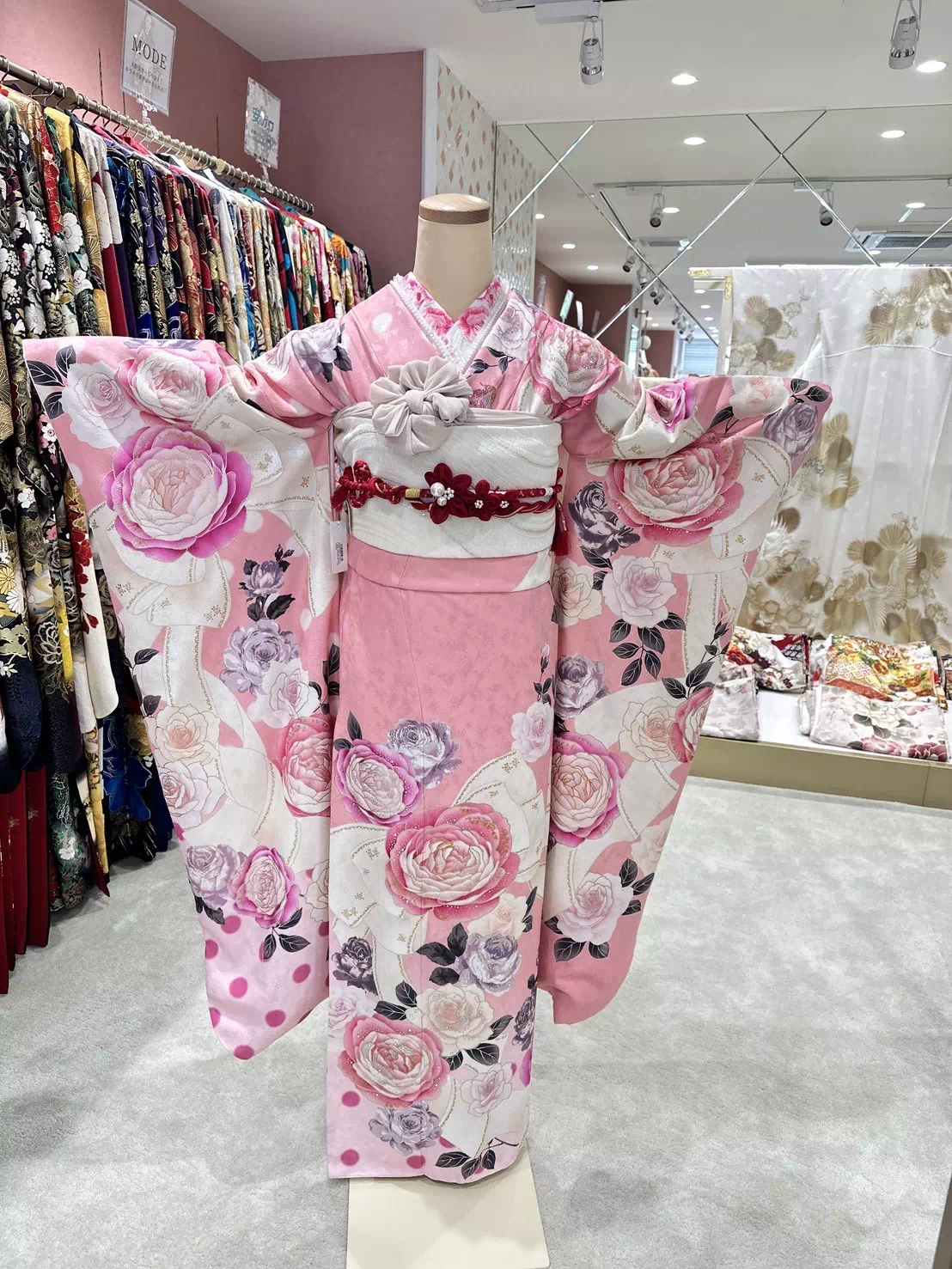 TAKAZEN姫路店　姫路市　成人式　卒業式　袴　振袖　イマドキ振袖　古典柄　口コミ　振袖レンタル　イマドキコーディネート　姫路市振袖レンタル　takazen　2024年成人 2025年成人　成人式　