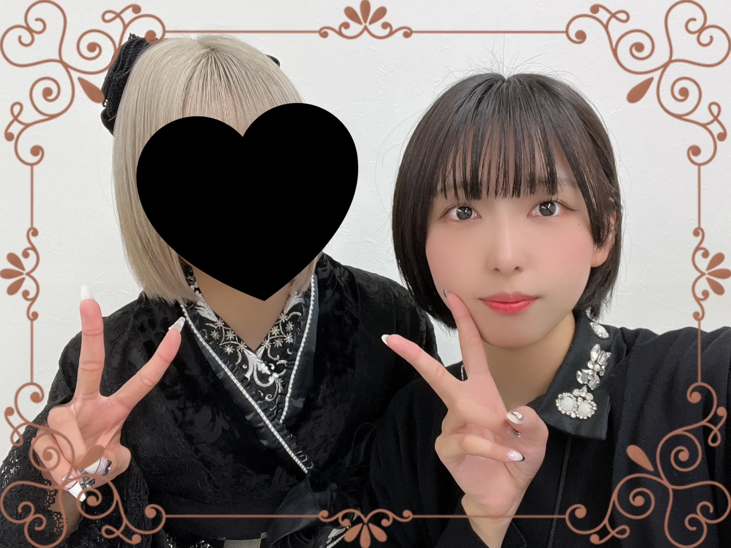 くすみカラーレトロ　黒　ジャガード生地/ベルベット　お洒落　アンティーク調　レースインナー/プリーツスカート　南琴奈