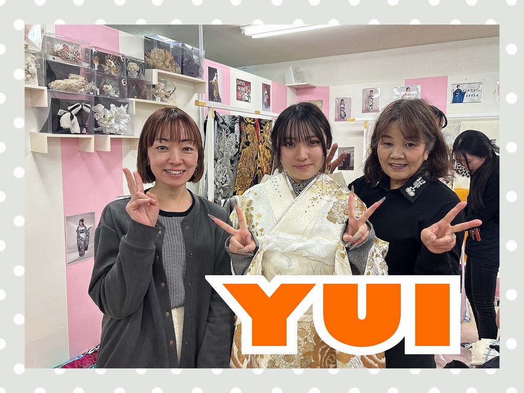 振袖　レンタル　振袖レンタル奈良　かわいい　オシャレ　奈良市　ヘップバーン　白/ゴールド　レース素材バラ柄　セレブ　高級エレガント振袖　人気　キラキラスワロフスキー付き　香川るな【通販可】32037