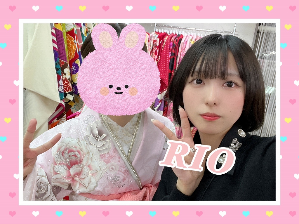 振袖　レンタル　奈良　帯　可愛い　アレンジ　華やか　綺麗　ヘップバーン　ピンク/紫　バラ柄/リボン柄/ドット柄　かわいい　お洒落　人気　かわいい　写真映えする振袖【通販可】22039　最新作ヘップバーンコスメカラー　ピンク　バラ柄　甘めガーリー　スワロフスキー/パール付き　あざとかわいい　量産型　リボンコーデ　香音【通販可】26002