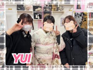 振袖　レンタル　奈良　振袖安い　くすみカラーガーリー　白/ピンク/淡色　椿柄　かわいい　リボン小物コーデ　トレンド　人気　香音ちゃん