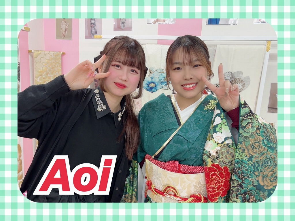 振袖　レンタル　奈良　振袖安い　深い　緑色　華やか　激安キュートガーリー　ピンク/黒/白　ドット柄/バラ柄　人と被らない　派手柄振袖　安い【通販可】　32190　　激安モード　黒/グリーン(緑色)/ゴールド(金色)　バラ柄　派手　目立つ振袖　桂由美デザイン　キラキラスワロフスキー付き　ギャル【通販可】32125