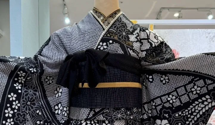 TAKAZEN　タカゼン　takazen堺店　成人式振袖　振袖レンタル　豪華　総絞り　かっこいい　モノトーン　おしゃれ