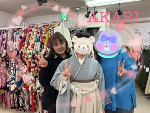 袴　前撮り撮影会　可愛い　おしゃれ　か　くすみカラーガーリー　くすみブルー/水色/淡い色　ペイズリー柄無地　レースインナーコーデ　立体花【通販可】K23015