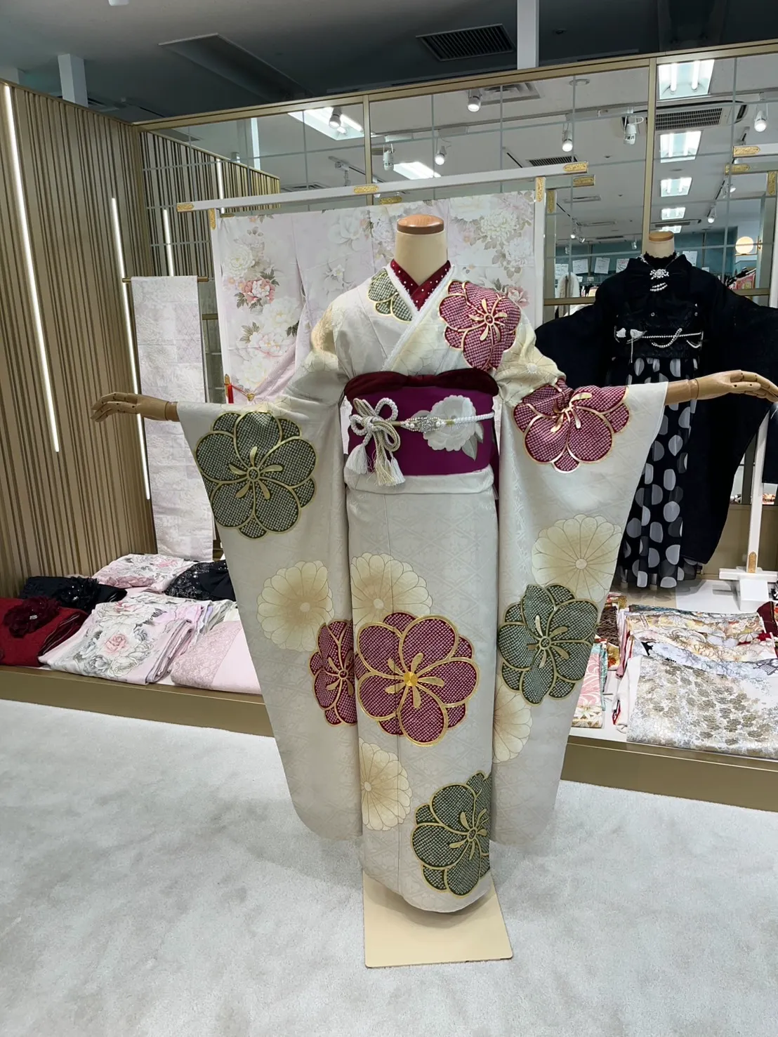 振袖レンタル　成人式　なんば　心斎橋大阪　人気　古典
