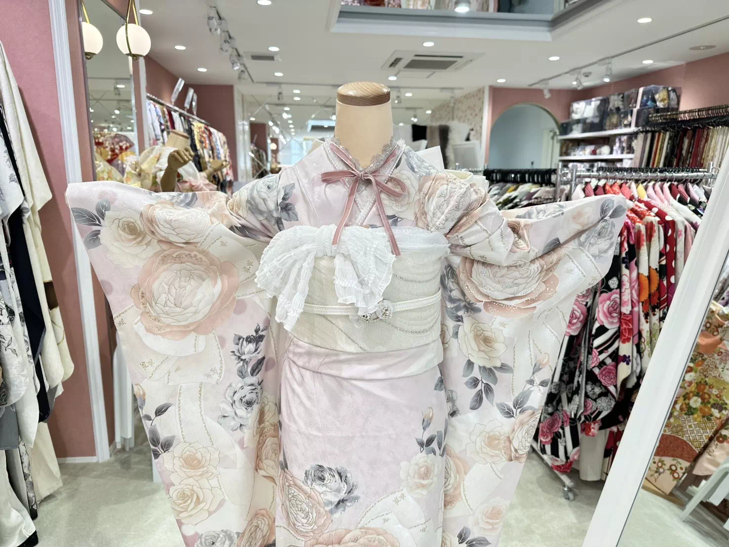 TAKAZEN姫路店　加古川市　高砂市　人気振袖　振袖レンタル　姫路市　成人式　卒業式　袴　振袖　イマドキ振袖　香音　